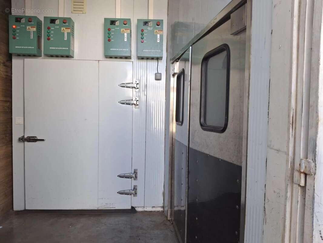 Commerce à SAINT-LOUIS