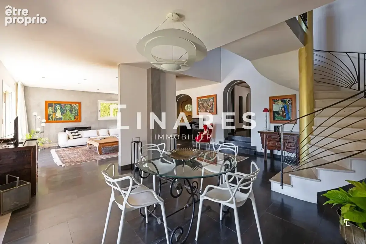 LO'ASIS SECRETE  - Villa T6 de 195m2  - Terrain de 692m2 - Piscine - Garage - 13012 Saint-Julien - photo 3