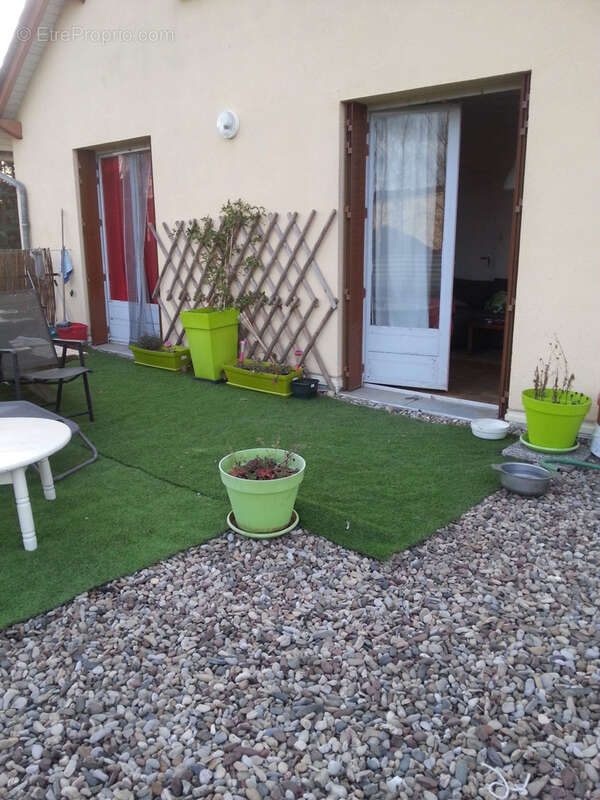 Maison à SAINTE-GENEVIEVE-SUR-ARGENCE