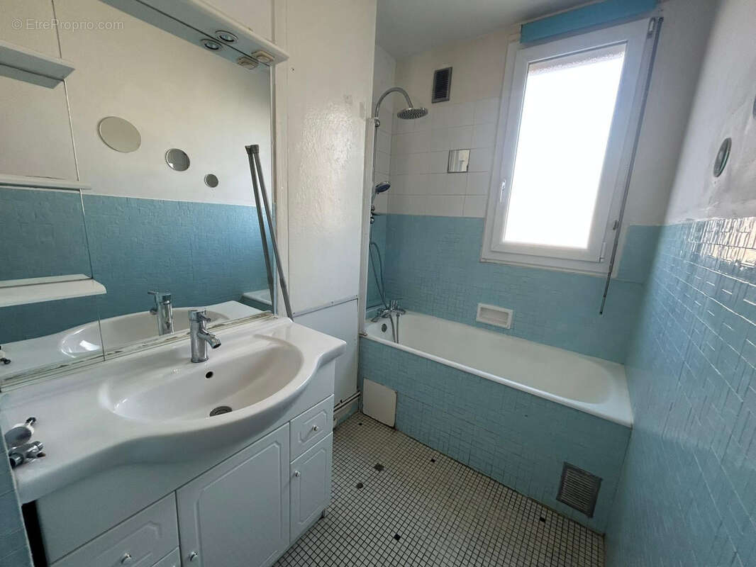 Secteur clemenceau appartement type 4 de 78 m2 + cave - photo 16