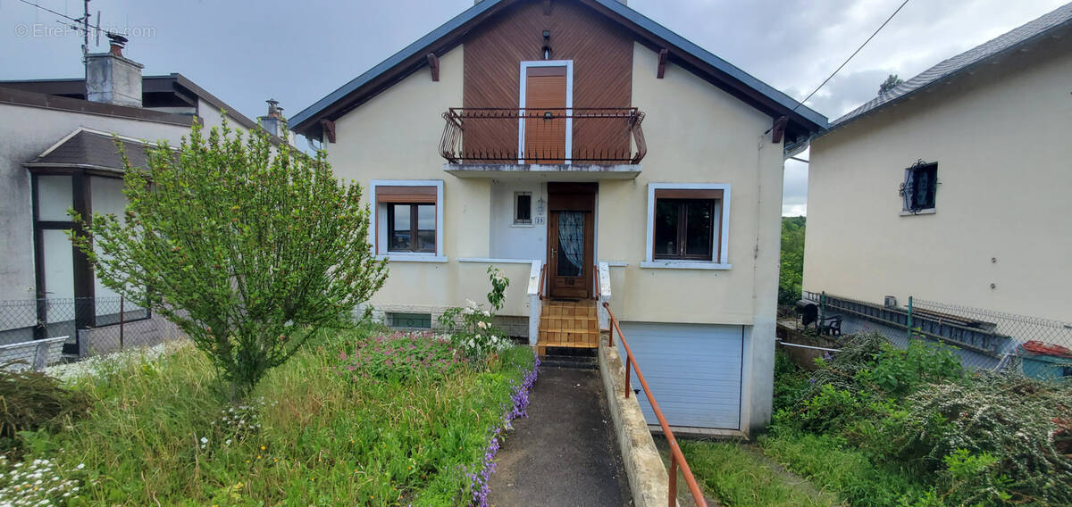 Maison à DAMELEVIERES