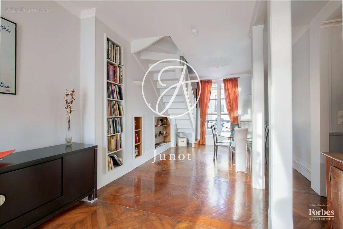 Appartement à VERSAILLES