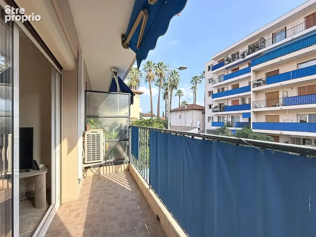 Golfe-Juan   Un 2 pièces lumineux au calme, avec deux terrasses - photo 1