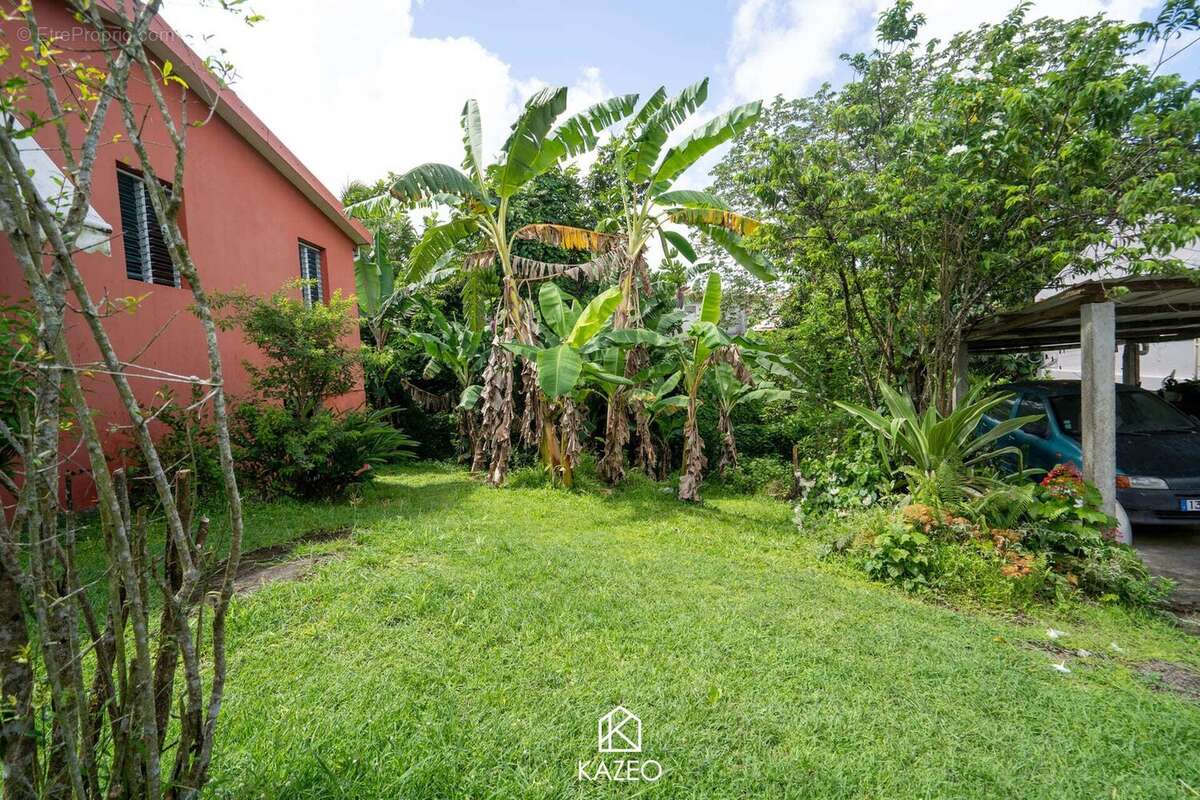 Terrain à FORT-DE-FRANCE