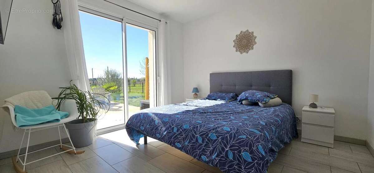 Maison à COURS-DE-PILE