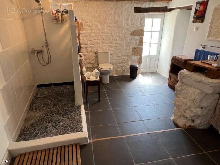 Maison à NANTEUIL-EN-VALLEE