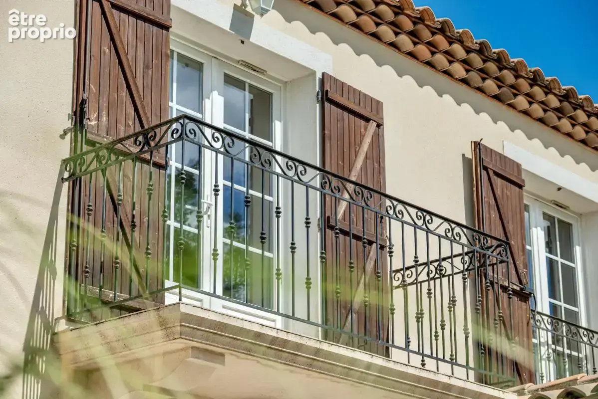 Maison 221 m² à Aix-En-Provence  - photo 4