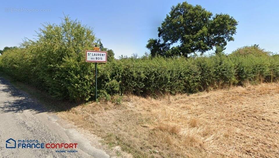Terrain à SAINT-LAURENT-DES-BOIS
