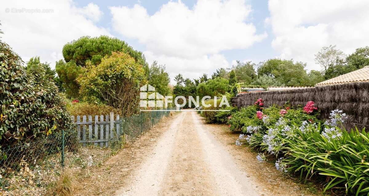 Maison à L&#039;AIGUILLON-SUR-VIE