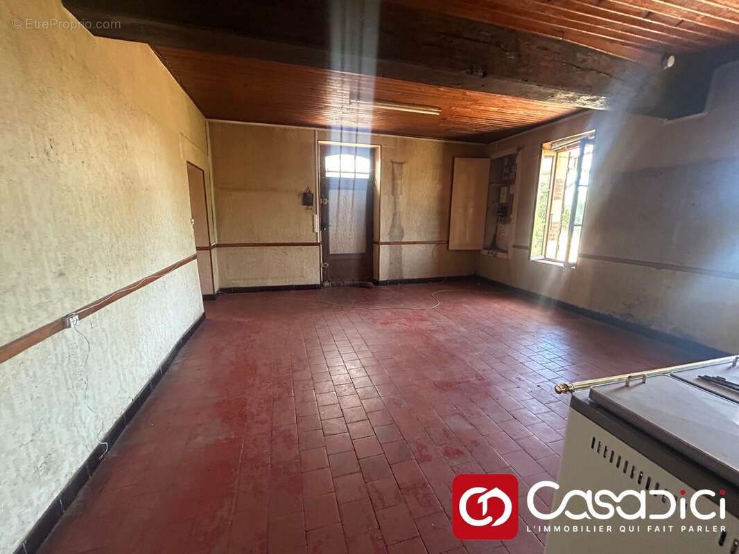 Maison 97 m² à Cercy-La-Tour  - photo 6