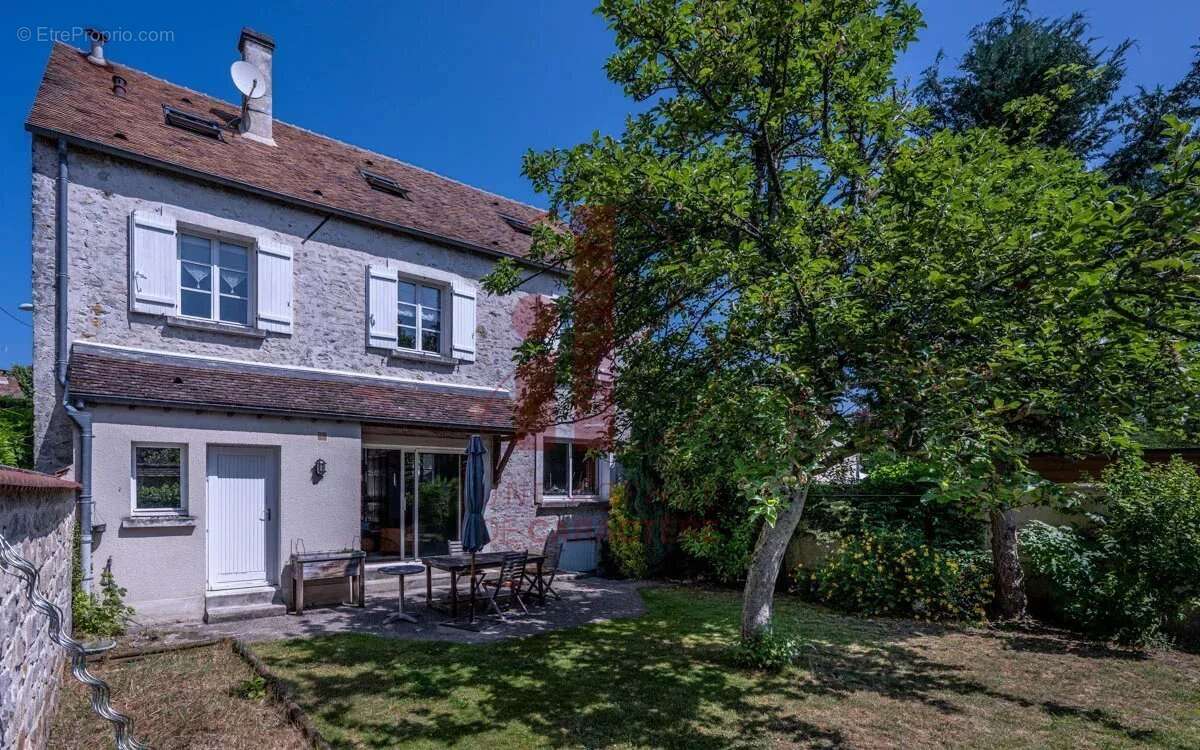 Maison à BOURRON-MARLOTTE