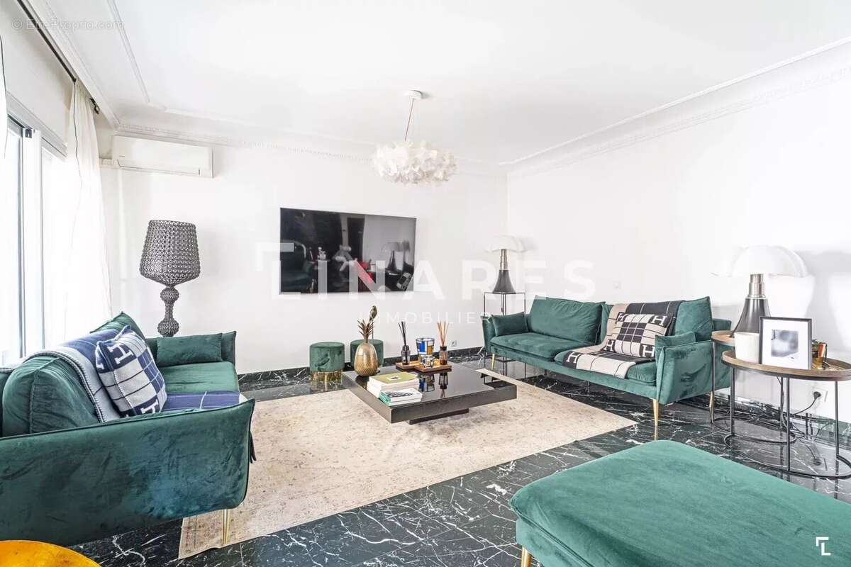 Appartement à MARSEILLE-8E