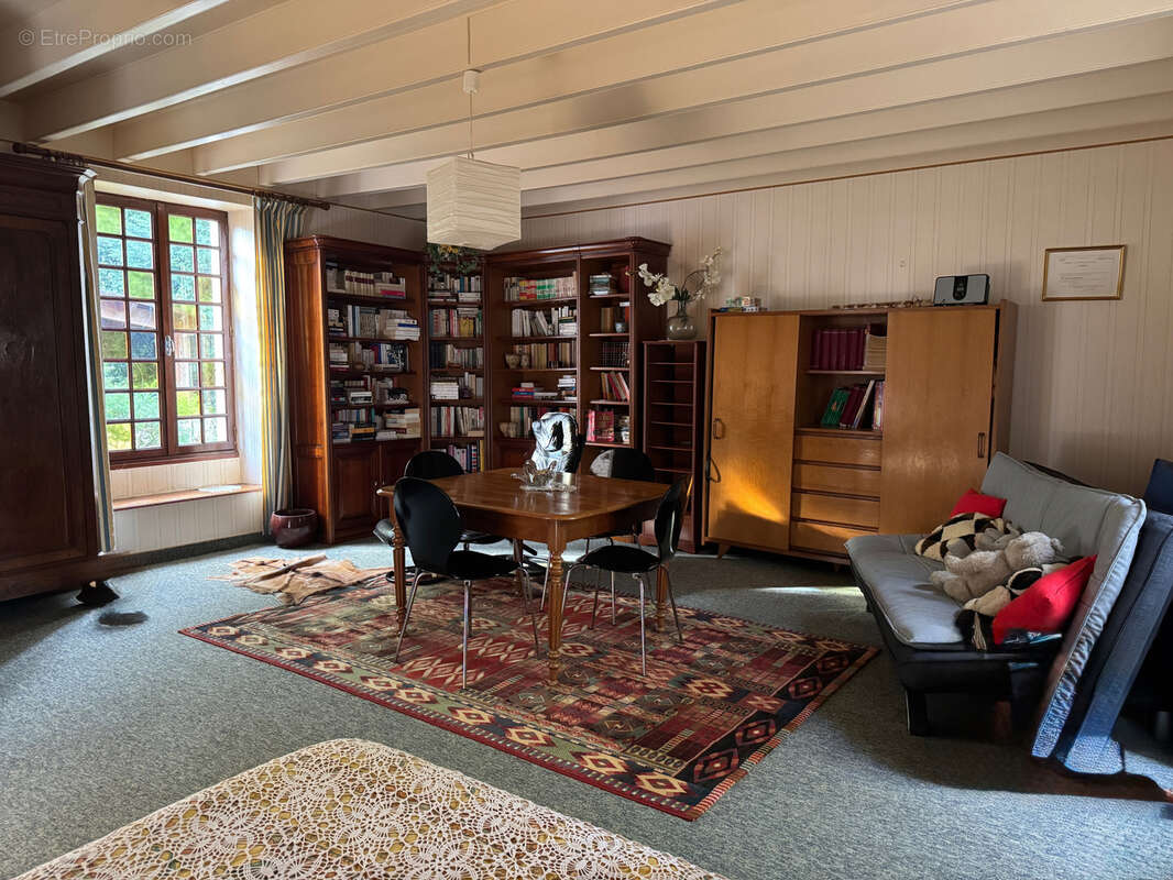 Maison à LA CHAPELLE-THEMER