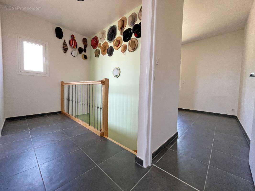 Maison à SAINT-PAUL-DE-SERRE