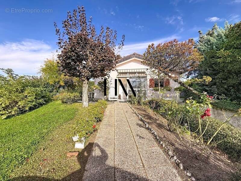 Maison à NEUVECELLE