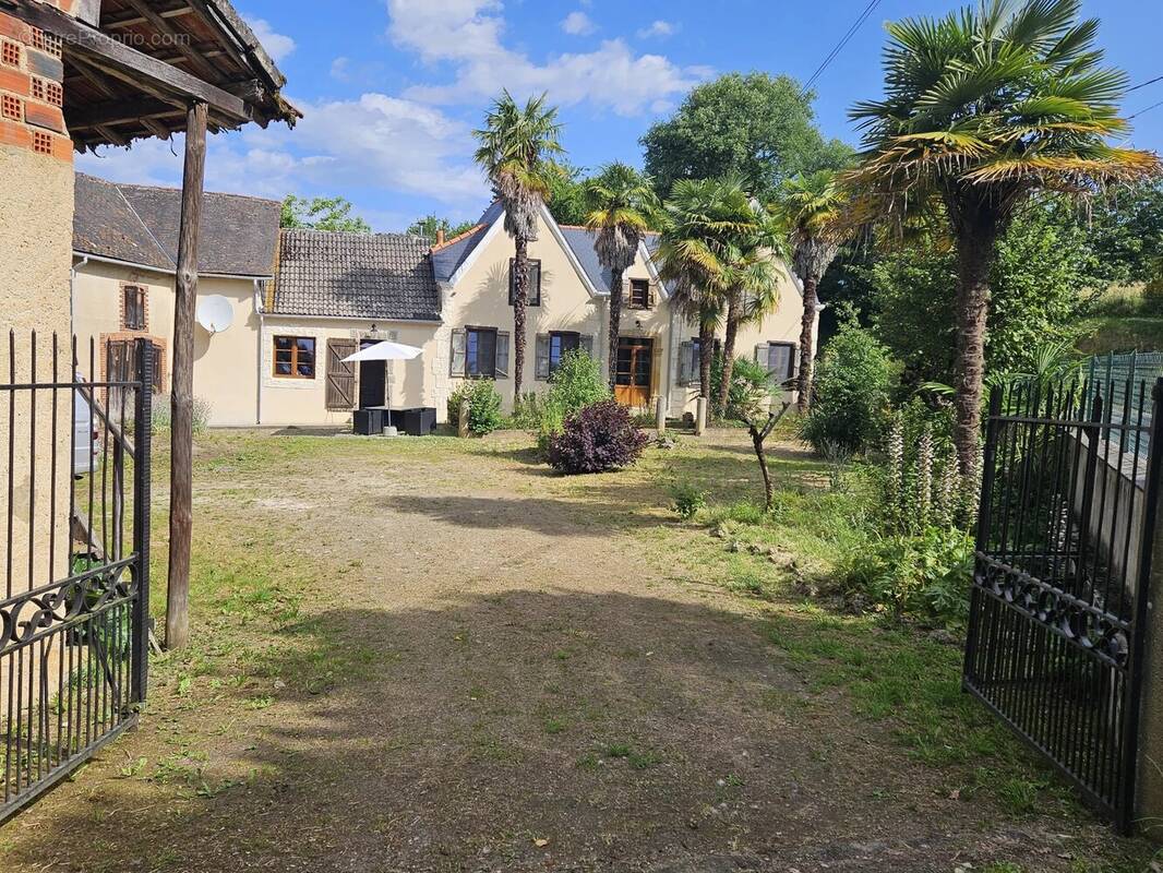 Maison à CROUSEILLES