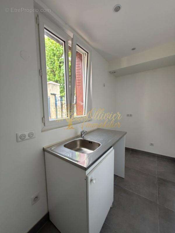 Appartement à SAINT-MAUR-DES-FOSSES