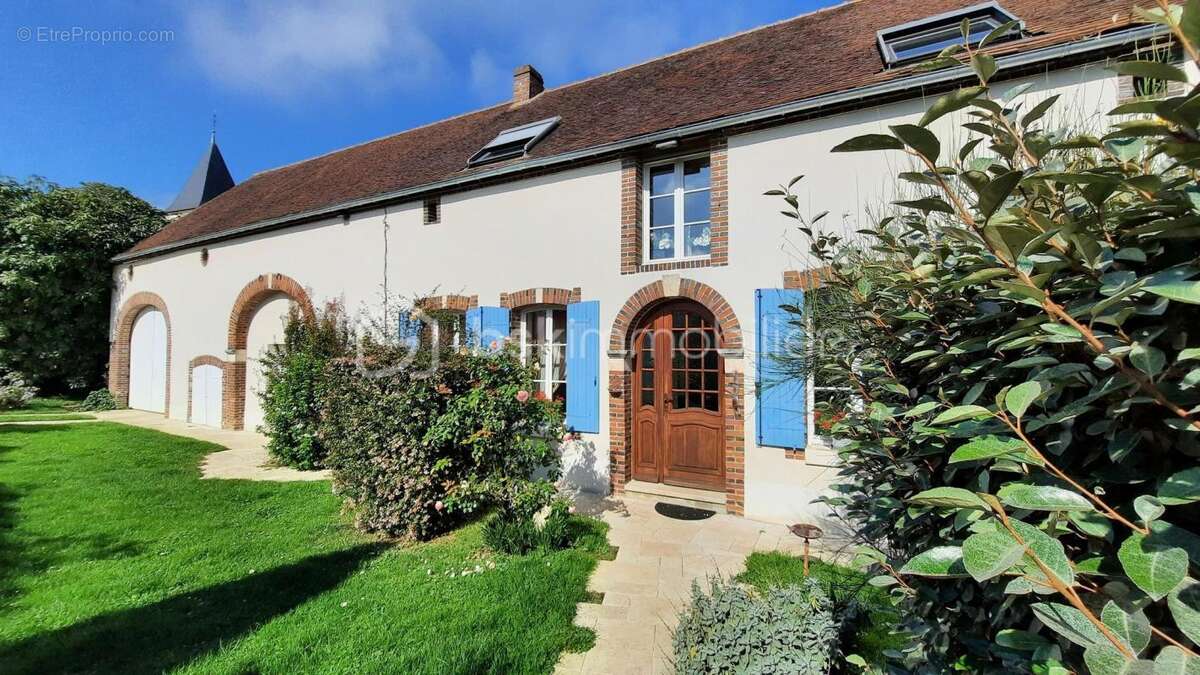 Maison à JOIGNY