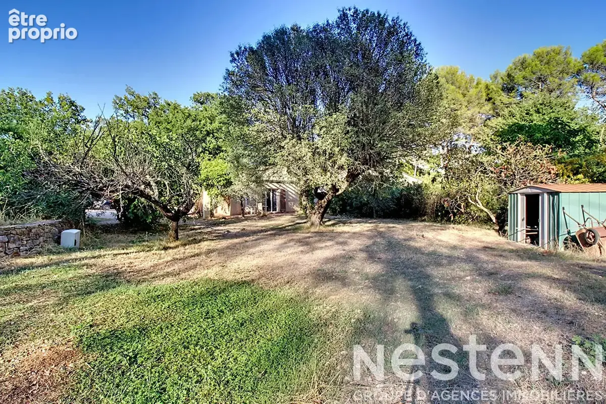 A VENDRE DRAGUIGNAN - Propriété d'environ 240 m² avec deux maisons, studio indépendant, piscine et dépendances sur 3 000 m² de t - photo 21