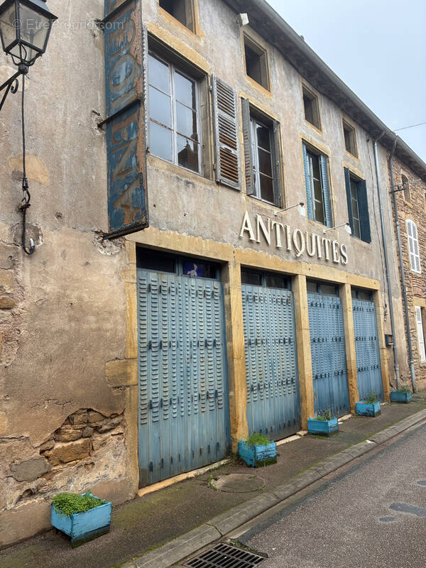 Maison à CHATEAUNEUF