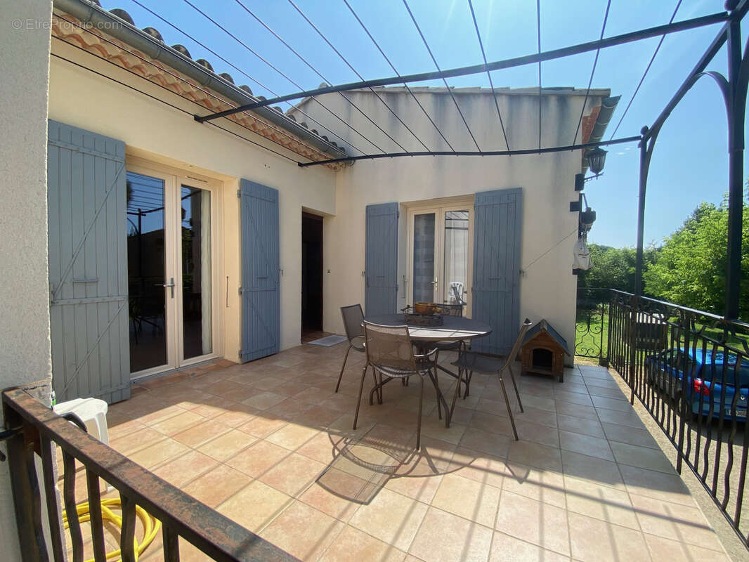 Maison à CADEROUSSE