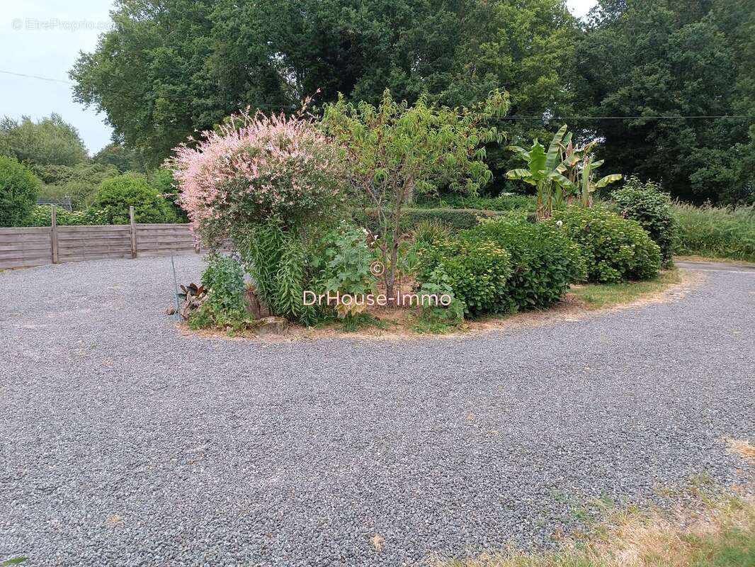 Maison à SAINT-MALO-DES-TROIS-FONTAINES