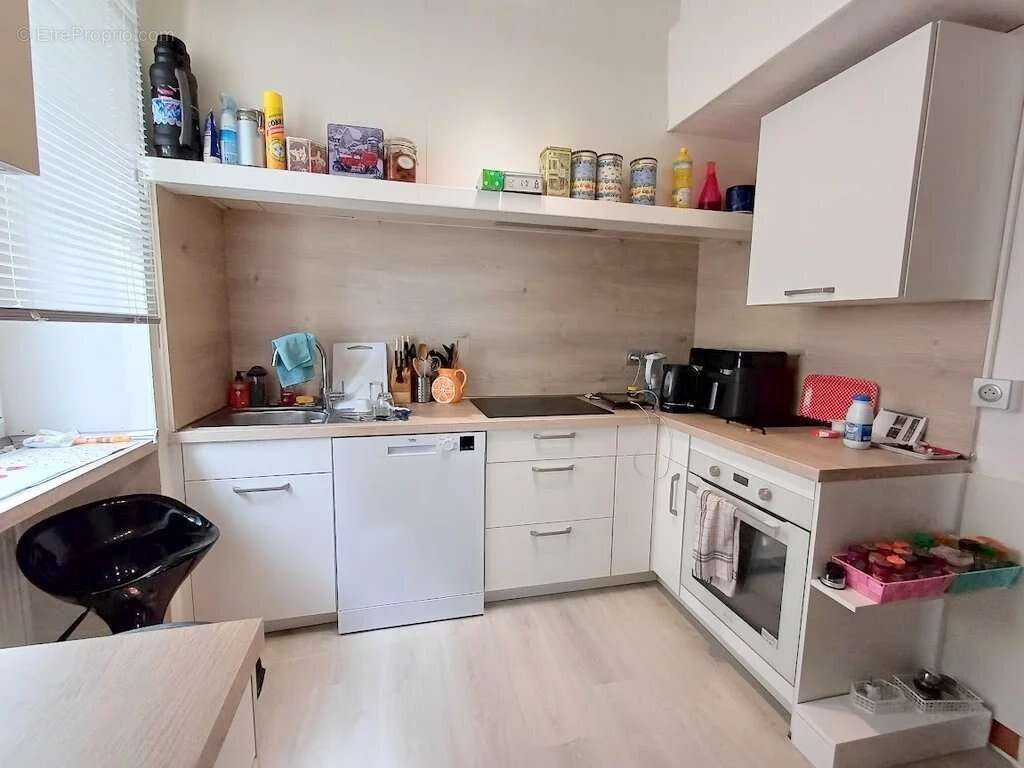 Maison à SAINT-GENIS-DE-SAINTONGE