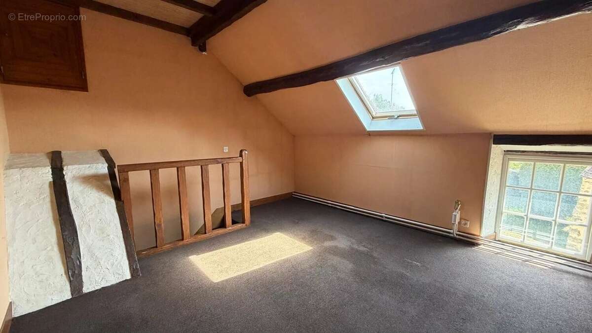 Appartement à DAMPIERRE-EN-YVELINES