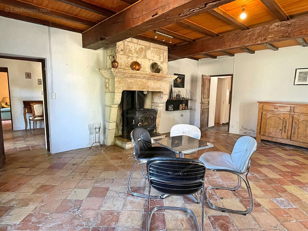 Maison à RAZAC-DE-SAUSSIGNAC