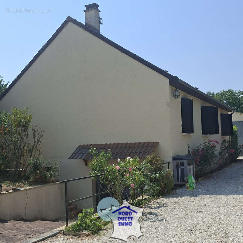 Maison avec grand terrain, dépendance et verger - photo 17