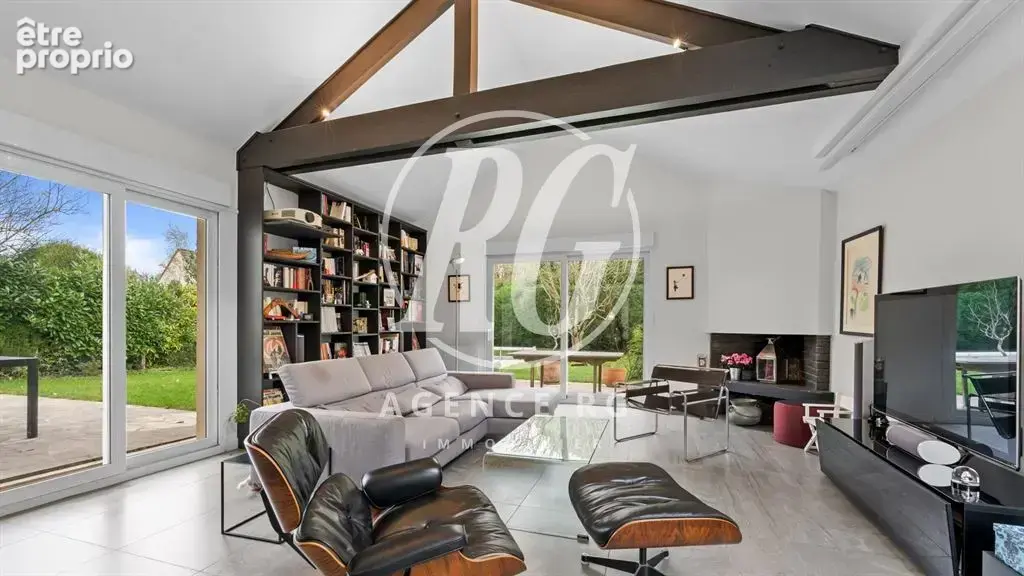 Maison 7 pièces rénovée avec piscine - photo 3