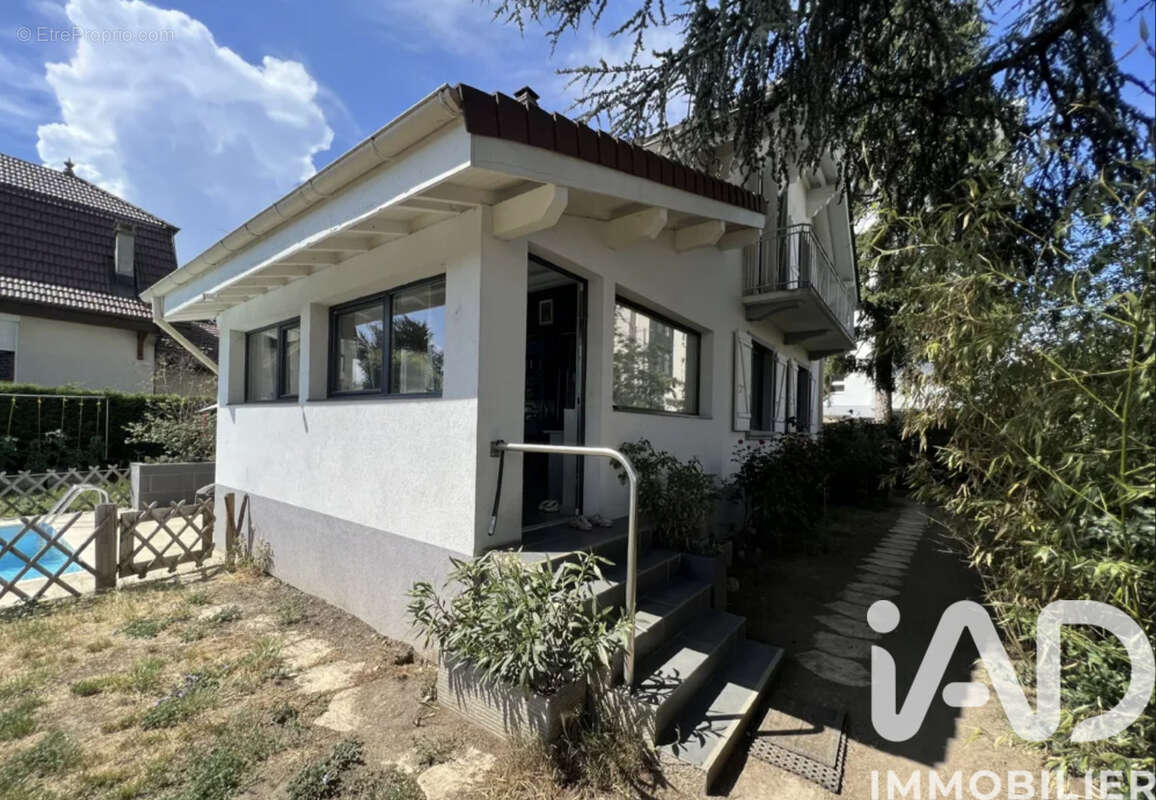 Maison 139 m² à Annemasse  - photo 4