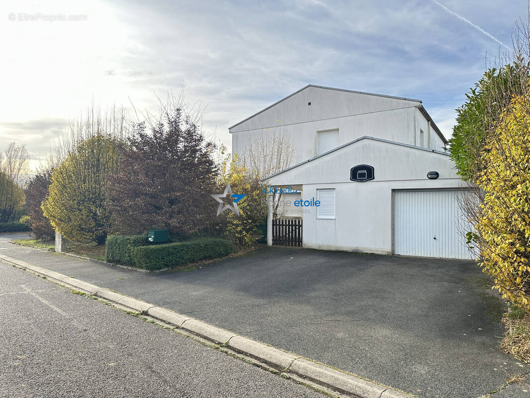 Maison à RICHEBOURG