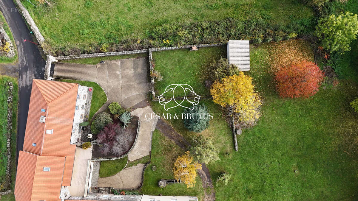 Maison à SANSSAC-L&#039;EGLISE