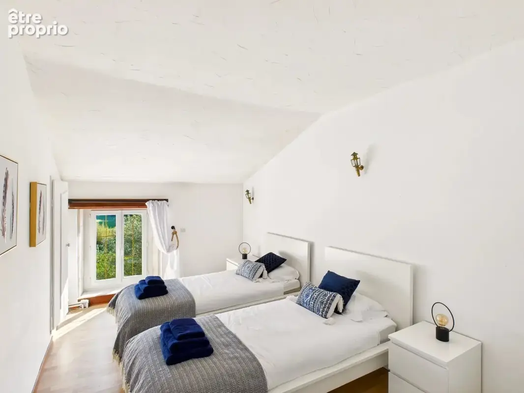 Superbe maison de campagne avec piscine, beaucoup d'espace et un potentiel de revenus - photo 12