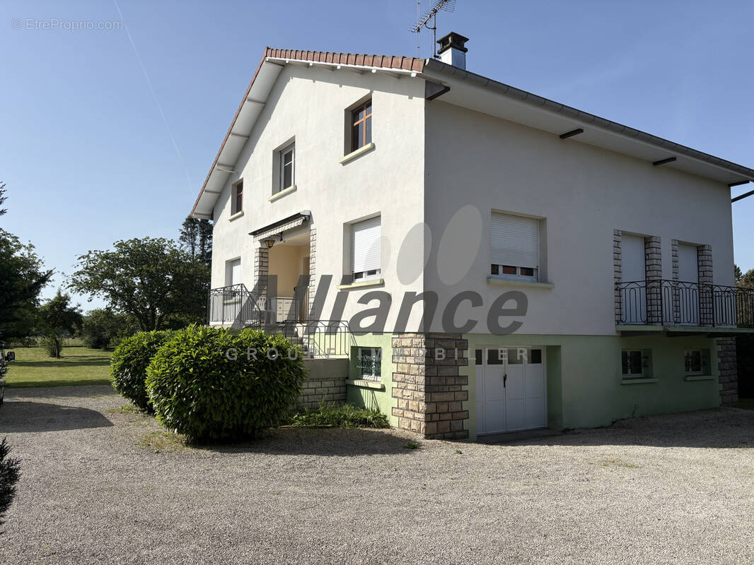 Maison à FROIDECONCHE