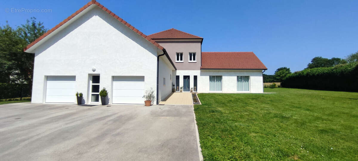 Maison à VILLERS-ROBERT