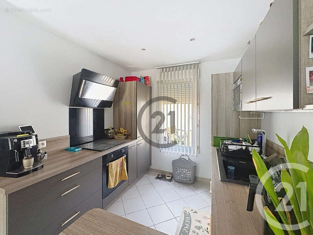 Maison 75 m² à Evry-Gregy-Sur-Yerre  - photo 4