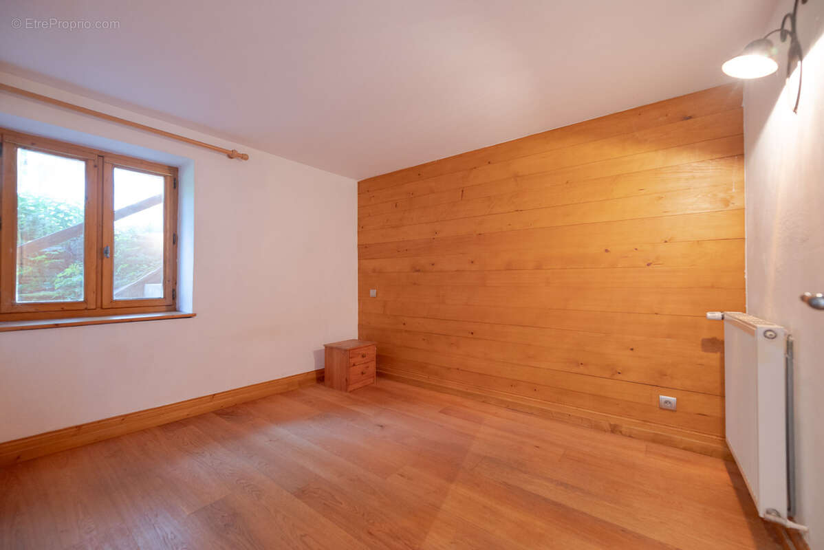 Appartement à LES ALLUES