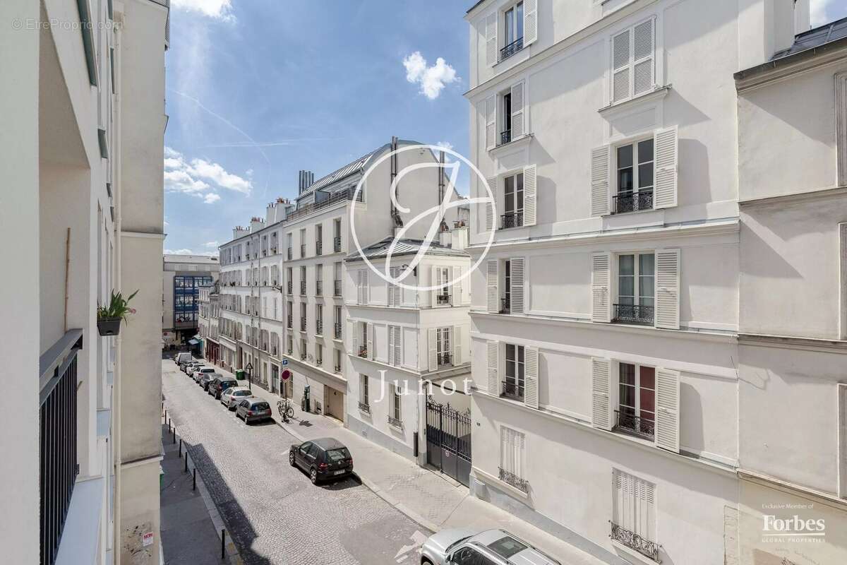 Appartement à PARIS-18E