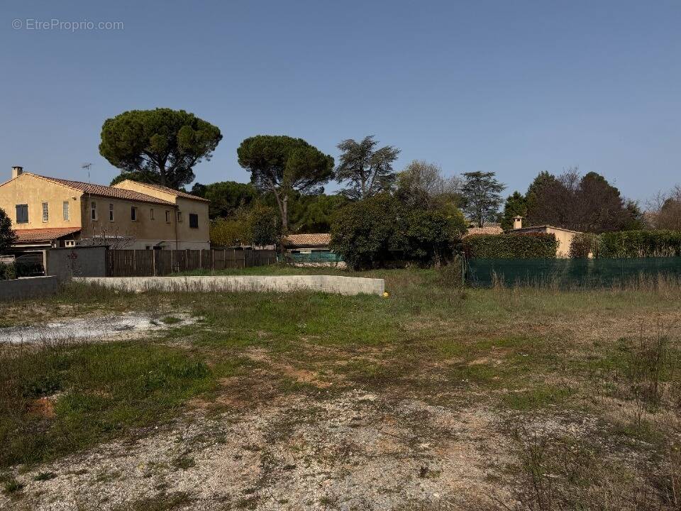 Terrain à SAUSSINES