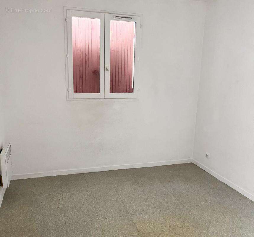 Appartement à ROQUEBRUNE-SUR-ARGENS