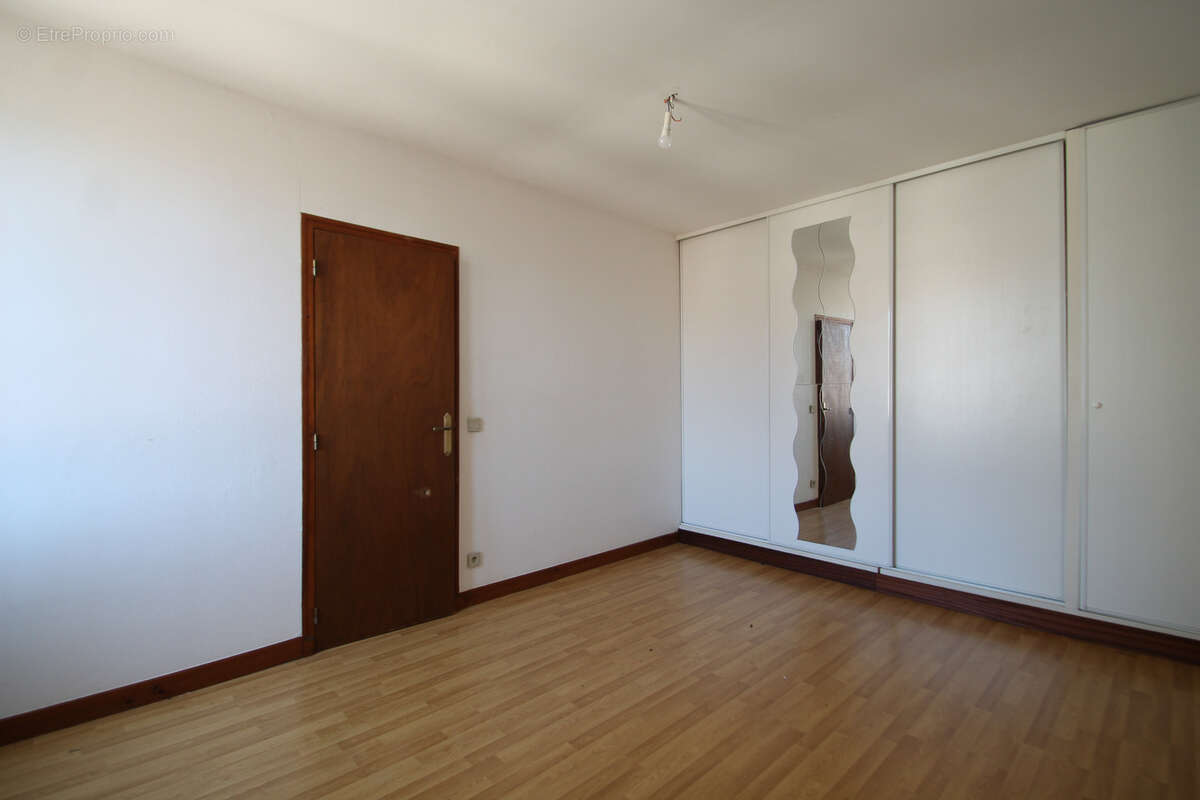 Maison de village de caractère à vendre– 109 m² – 3 chambres + Grenier aménageable (67 m²) - cour extèrieure - photo 6