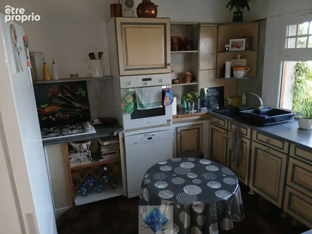 Maison familiale de 127 m2 sur un terrain arboré de 980 m2 - photo 3