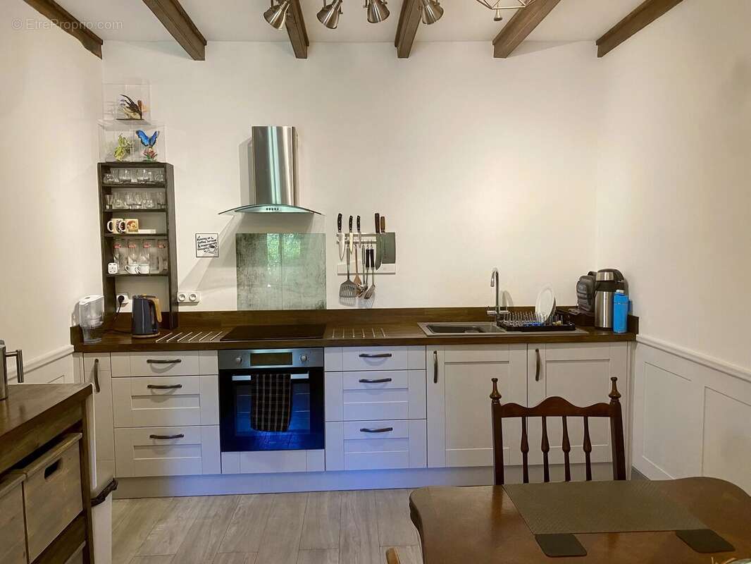 Une superbe propriété de campagne offrant espace, tranquillité et des vues - photo 3