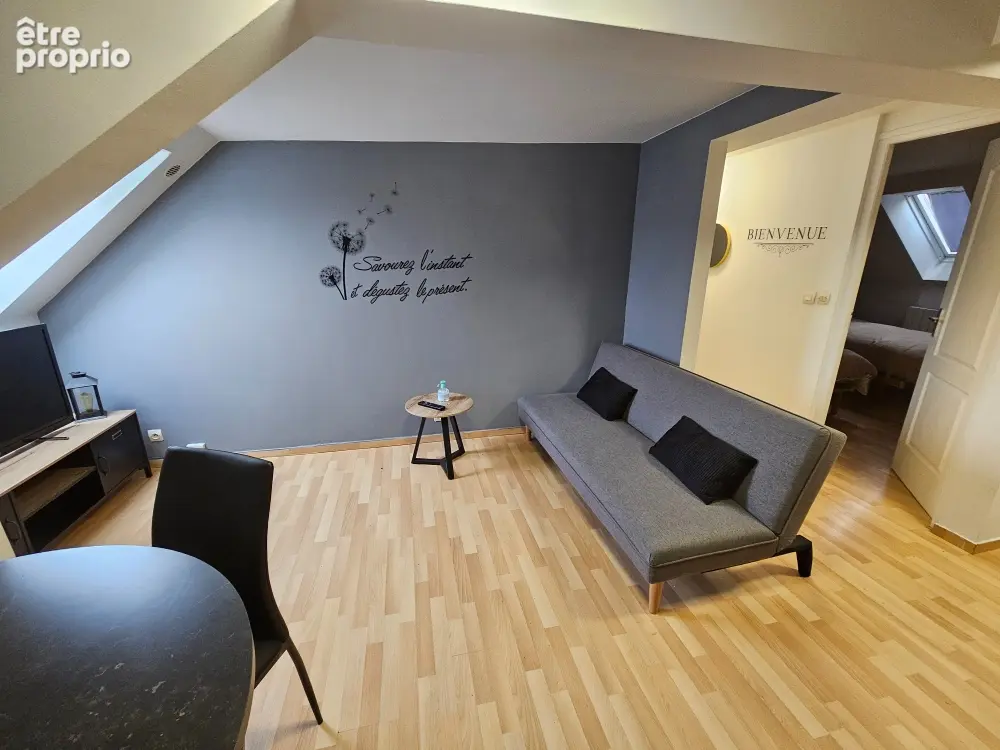 Immeuble  de rapport - 3 appartements dont 1 avec cour - En bon état général. - photo 6