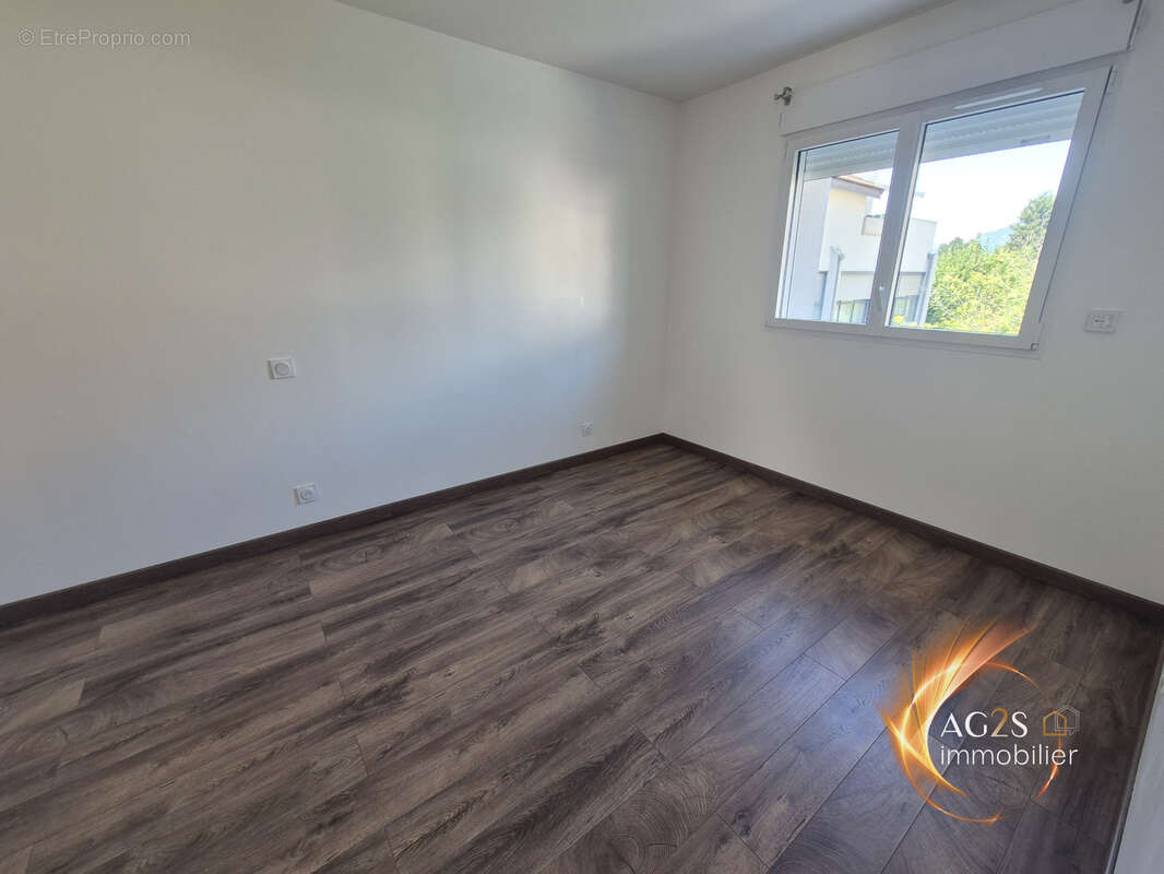 Appartement avec terrasse + 2 places parking privatives - petite résidence de 2021 sans charges - photo 11