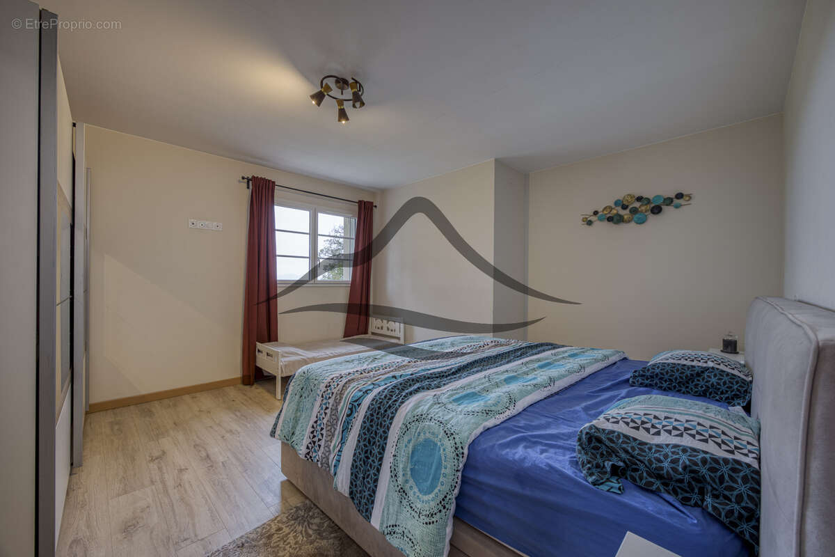Maison à CESSY