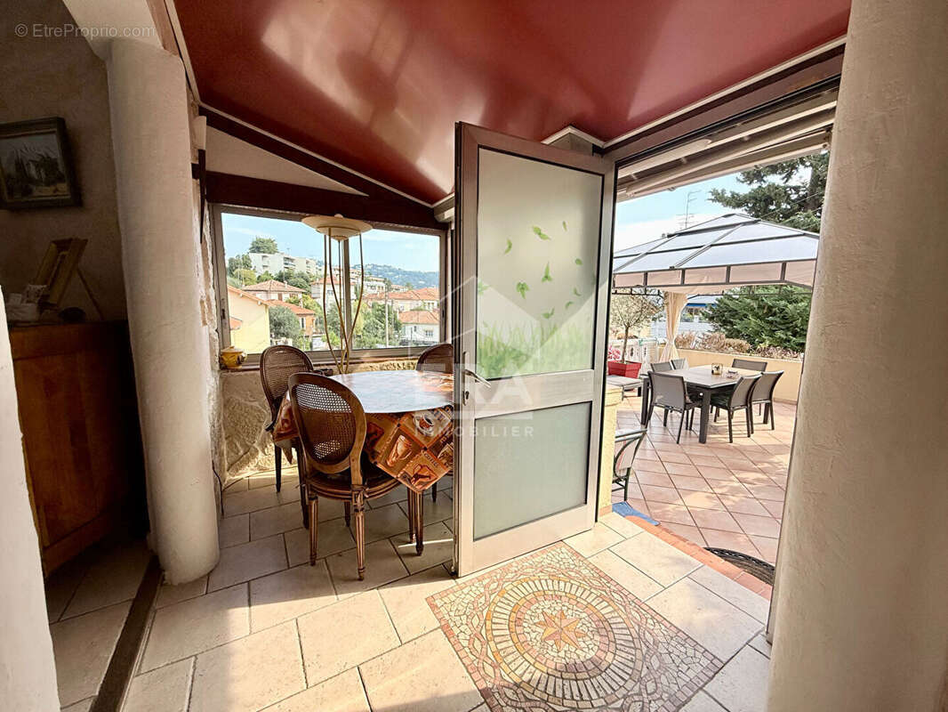 Appartement à LE CANNET