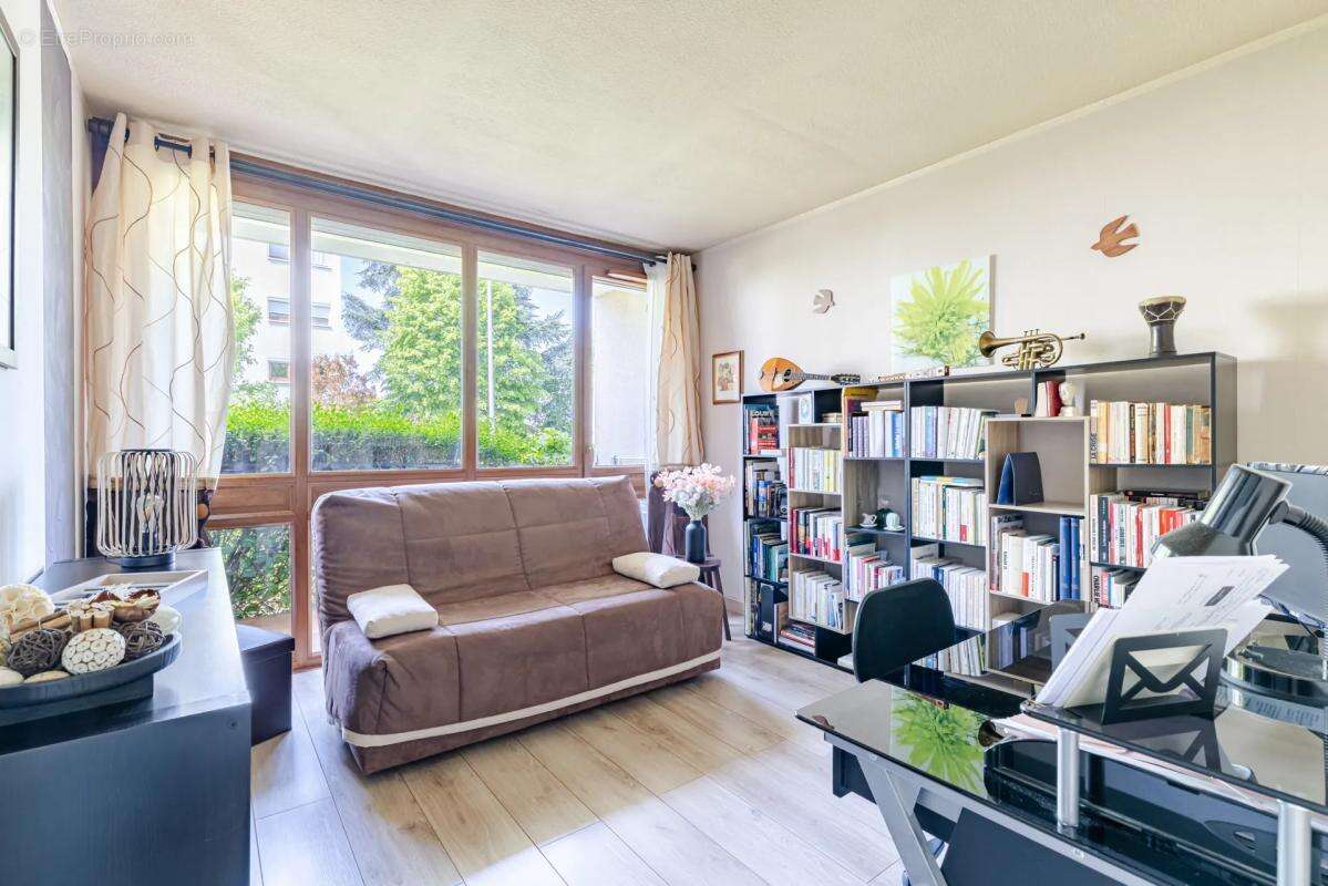 Appartement à CHILLY-MAZARIN
